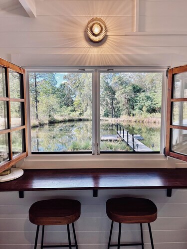 Little Olive Eco Cabin on a Private Dam.. Perfect for a Relaxing Weekend Away!