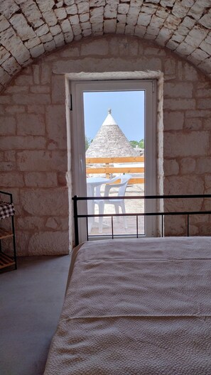 5 bedrooms, free WiFi, bed sheets