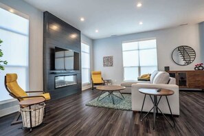 TV, fireplace, stereo, offices