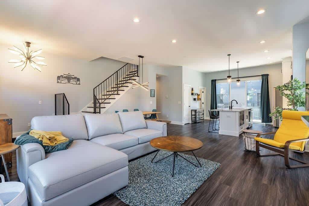 TV, fireplace, stereo, offices