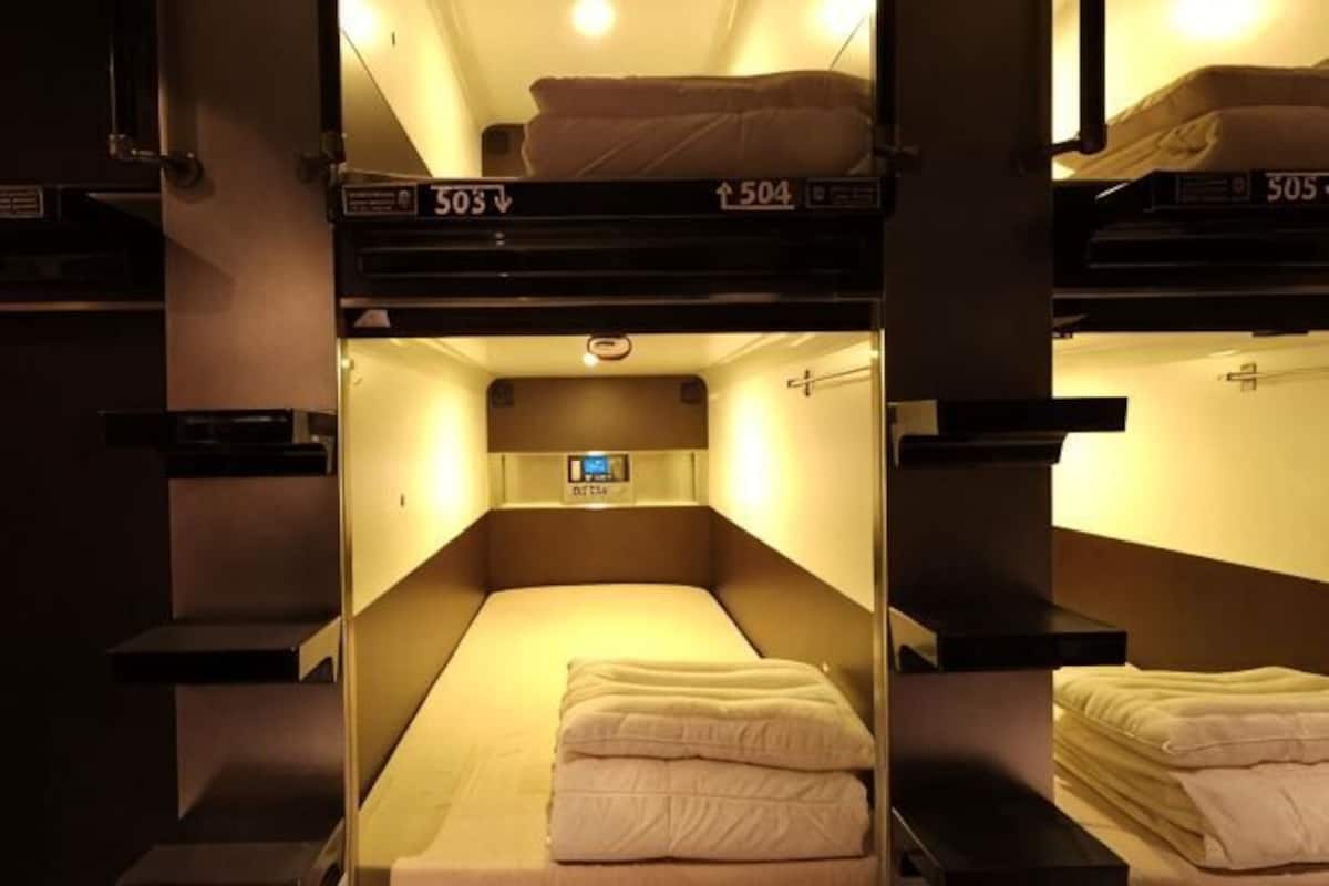 Laptop workspace, blackout drapes, iron/ironing board, free WiFi