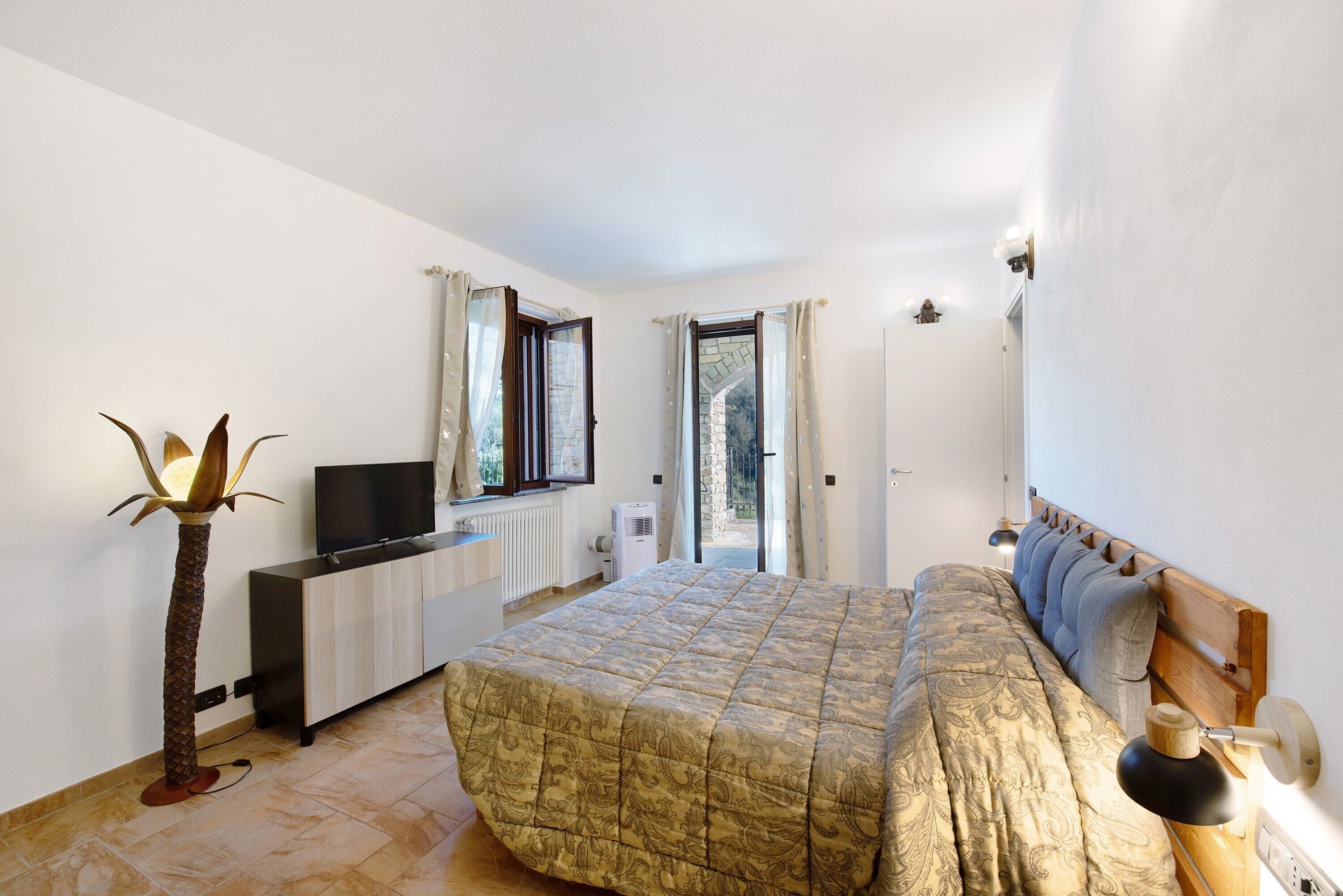 2 chambres, fer et planche à repasser, Wi-Fi gratuit, draps fournis