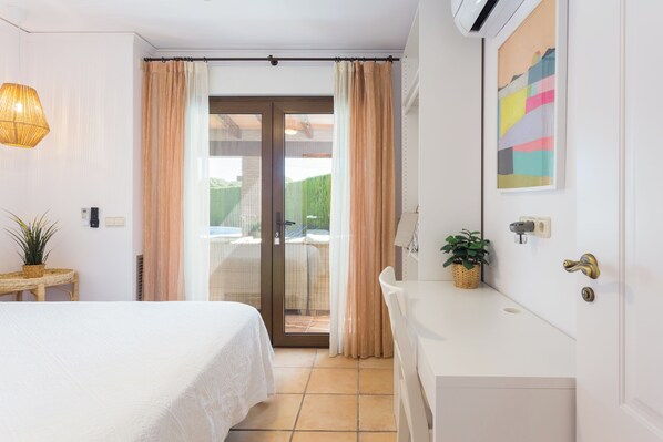 4 habitaciones, tabla de planchar con plancha y wifi gratis
