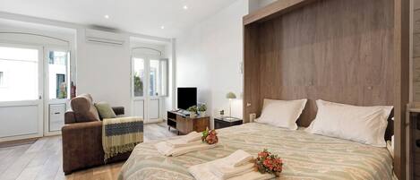 1 bedroom, iron/ironing board, free WiFi, bed sheets