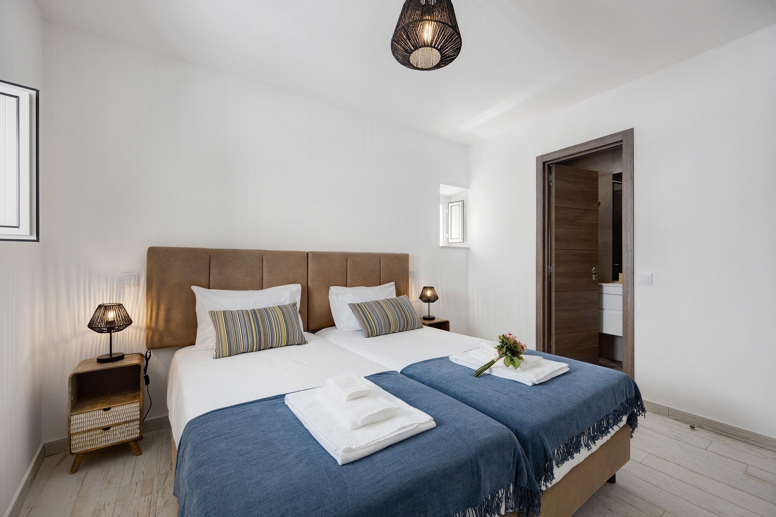 2 bedrooms, iron/ironing board, free WiFi, bed sheets