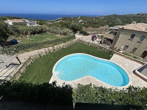 Pool - Holiday Apartment "La Rosa dei Venti" with Sea View, Shared Pool & Private Terrace (Santa Teresa Gallura)