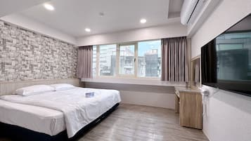 Elite Room | 1 bedroom, blackout curtains, free WiFi