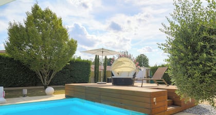 Villa Charmante avec Piscine proche Aéroport