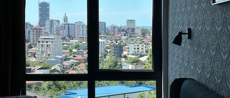 Luxury Room | 1 bedroom, iron/ironing board, free WiFi