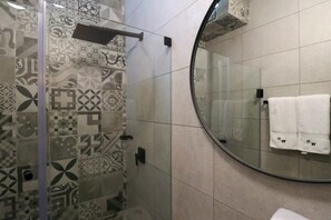 Shower, hair dryer, towels - w* | Fancy 2BR in Barranco (Barranco)