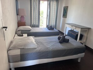4 chambres, draps fournis