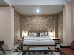 Suite | Premium bedding, bed sheets - Hotel Rising Sun (Papumpare)