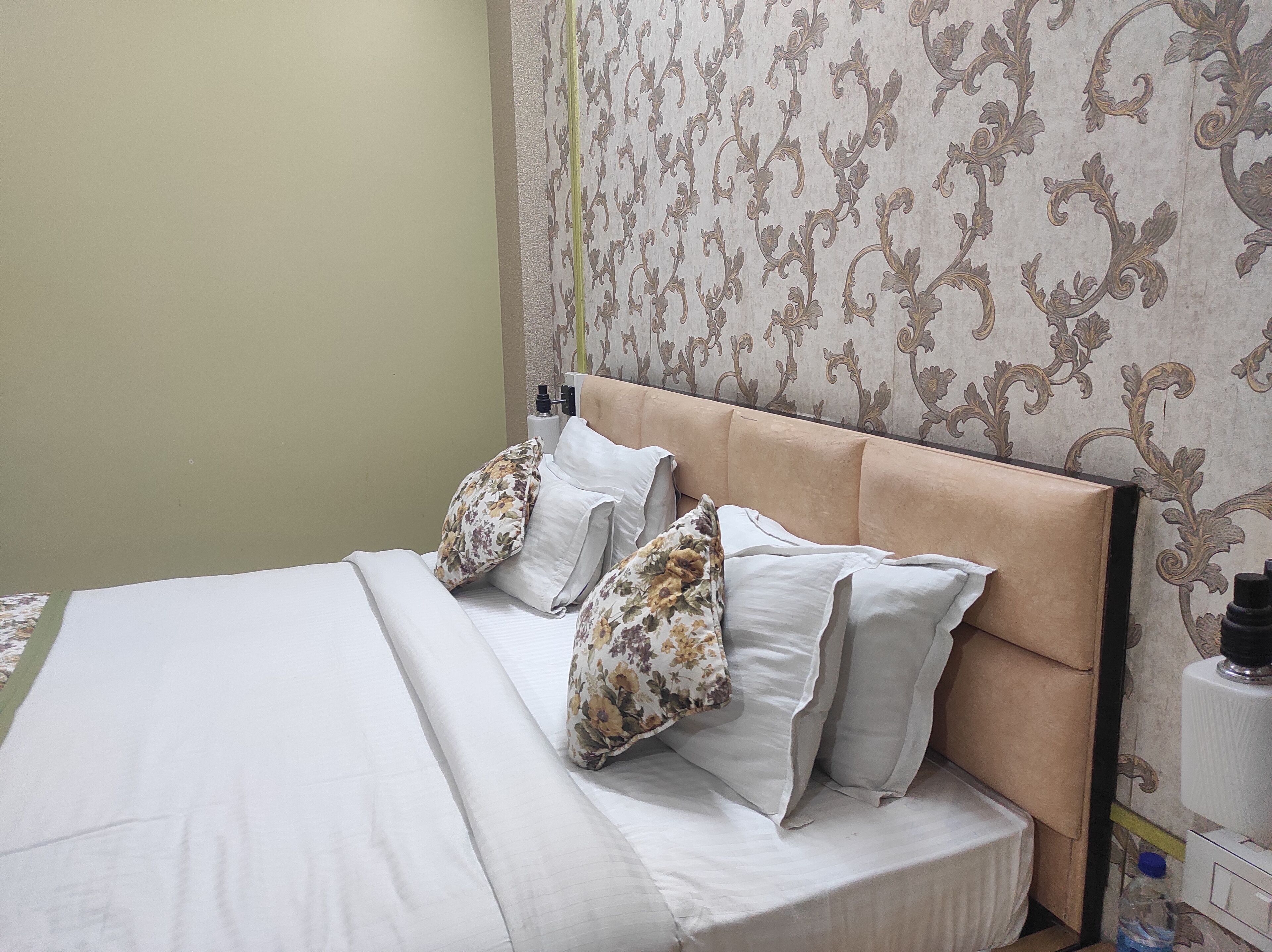 Deluxe Room | Premium bedding, bed sheets