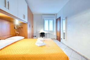 1 bedroom, iron/ironing board