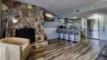 TV, fireplace, offices