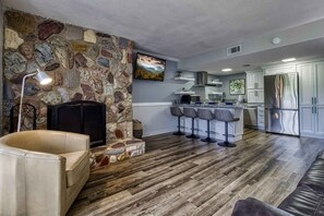 TV, fireplace, offices