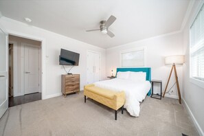 4 bedrooms, free WiFi, bed sheets