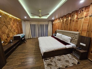 Soundproofing, free WiFi - Ziro Valley Resort (Lower Subansiri)
