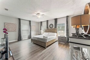 4 Schlafzimmer, Bügeleisen/Bügelbrett, kostenloses WLAN, Bettwäsche