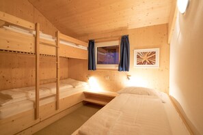 4 Schlafzimmer, kostenloses WLAN, Bettwäsche