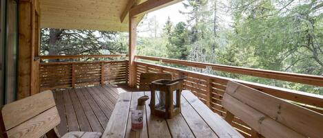 تناول الطعام بالخارج