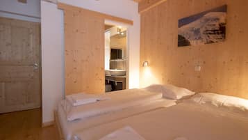 5 slaapkamers, een strijkplank/strijkijzer, gratis wifi, beddengoed