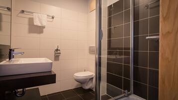 Shower, towels