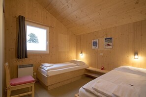 4 Schlafzimmer, Bügeleisen/Bügelbrett, Internetzugang, Bettwäsche