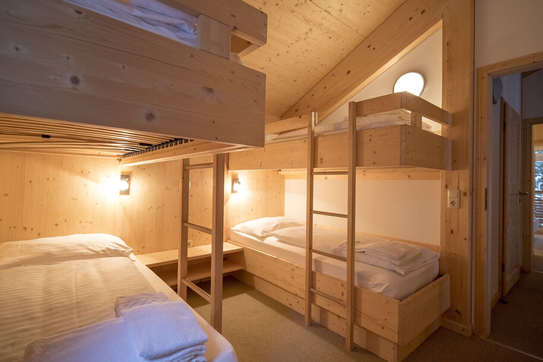 4 habitaciones, wifi gratis y ropa de cama 