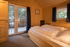 5 bedrooms, free WiFi, bed sheets - Chalet #31 with IR-sauna and indoor whirlpool (Turrach)