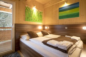 5 chambres, accès au Wi-Fi (inclus), literie fournie