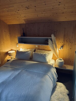 4 bedrooms, free WiFi, bed sheets