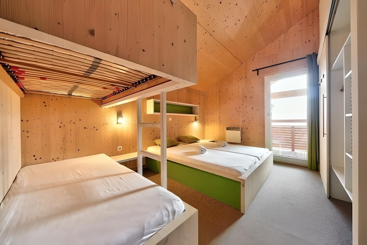 4 Schlafzimmer, kostenloses WLAN, Bettwäsche