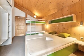 4 Schlafzimmer, kostenloses WLAN, Bettwäsche