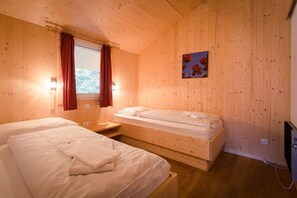 4 Schlafzimmer, kostenloses WLAN, Bettwäsche