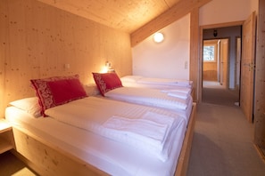 4 chambres, accès au Wi-Fi (inclus), literie fournie
