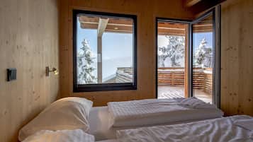 4 bedrooms, free WiFi, bed sheets