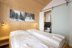 4 bedrooms, iron/ironing board, free WiFi, bed sheets - Chalet # 9 with IR-sauna and indoor whirlpool (Turrach)