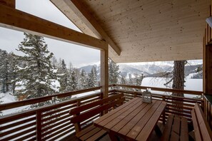 Outdoor dining - Chalet # 41 with sauna and indoor whirlpool (Turrach)