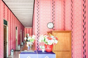 Reception - Hotel O Penginapan Widodo (Sebulu)