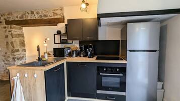 Réfrigérateur, micro-ondes, lave-vaisselle