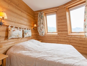2 bedrooms, free WiFi