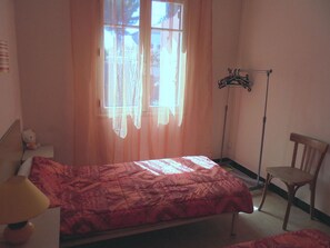 2 bedrooms