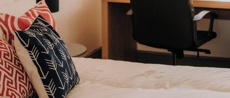 3 bedrooms, iron/ironing board, Internet, bed sheets