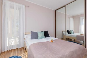 1 bedroom, iron/ironing board, WiFi, bed sheets