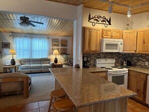 Herdplatte, Geschirrspüler, Toaster, Hochstuhl