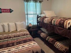 3 bedrooms, free WiFi, bed sheets