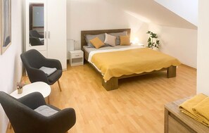 3 Schlafzimmer, Reisekinderbett, kostenloses WLAN, Bettwäsche
