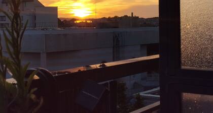 Lumineux duplex Ă  2 minutes de la gare et 10 mins des quais de Seine