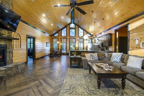 TV, fireplace, foosball - New Listing · Tucker`d Out · Foosball, Hot Tub, & Prime Location! (Broken Bow)